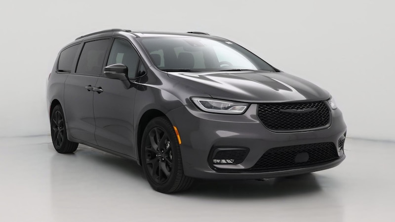 2022 Chrysler Pacifica Touring L Hero Image