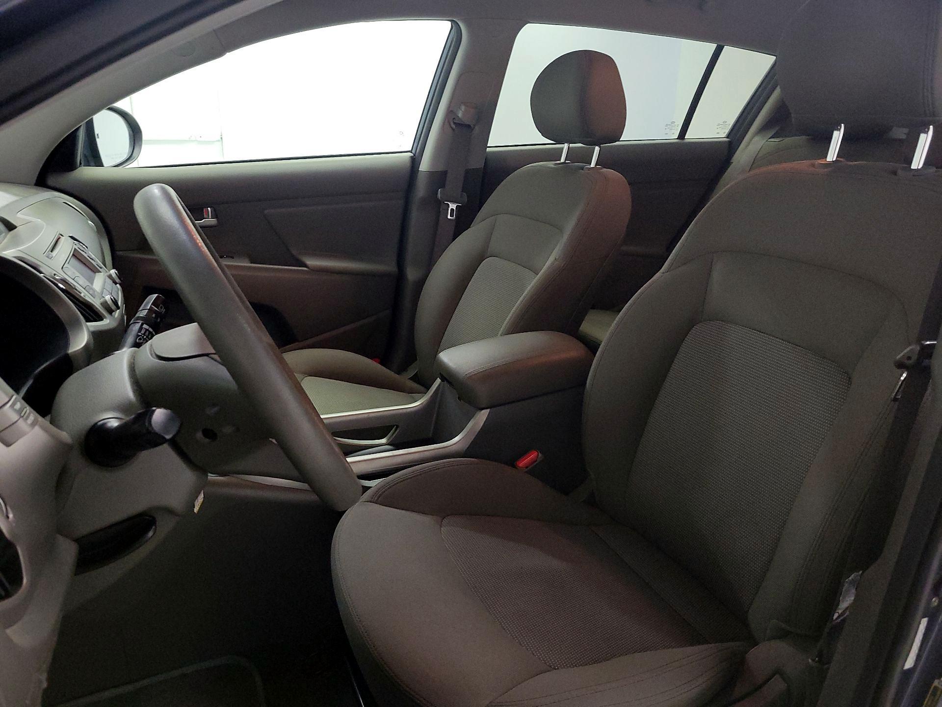 Thumbnail: 2016 Kia Sportage - 11