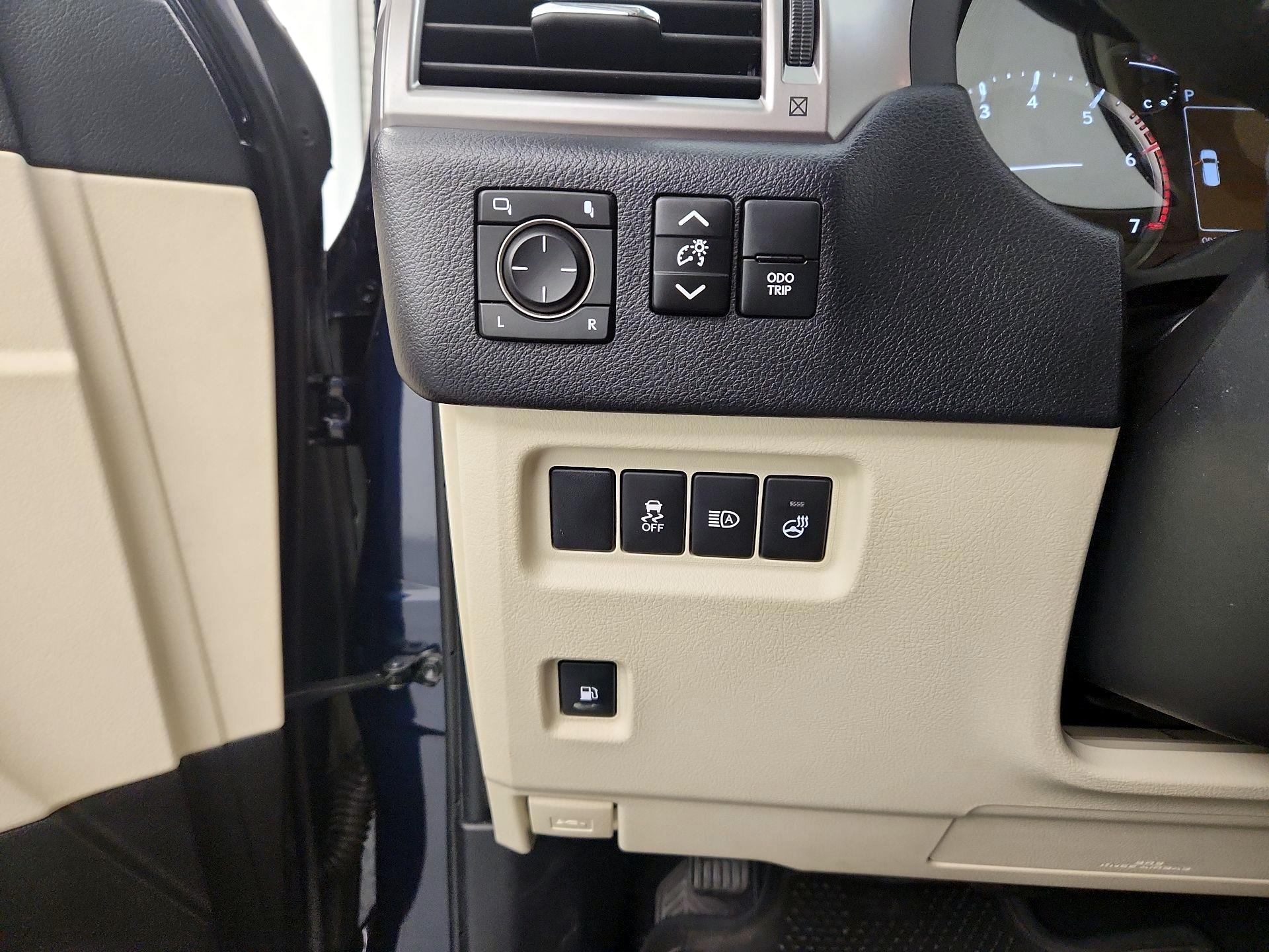 Thumbnail: 2023 Lexus GX - 13