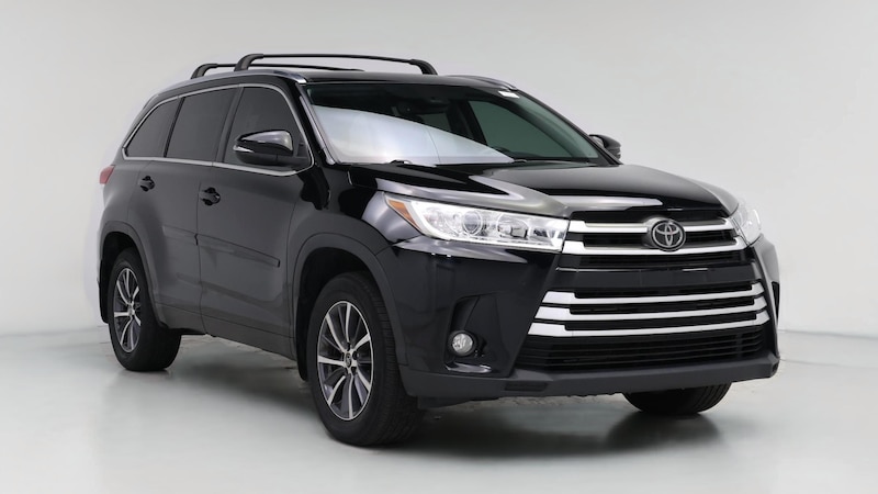 2017 Toyota Highlander XLE Hero Image
