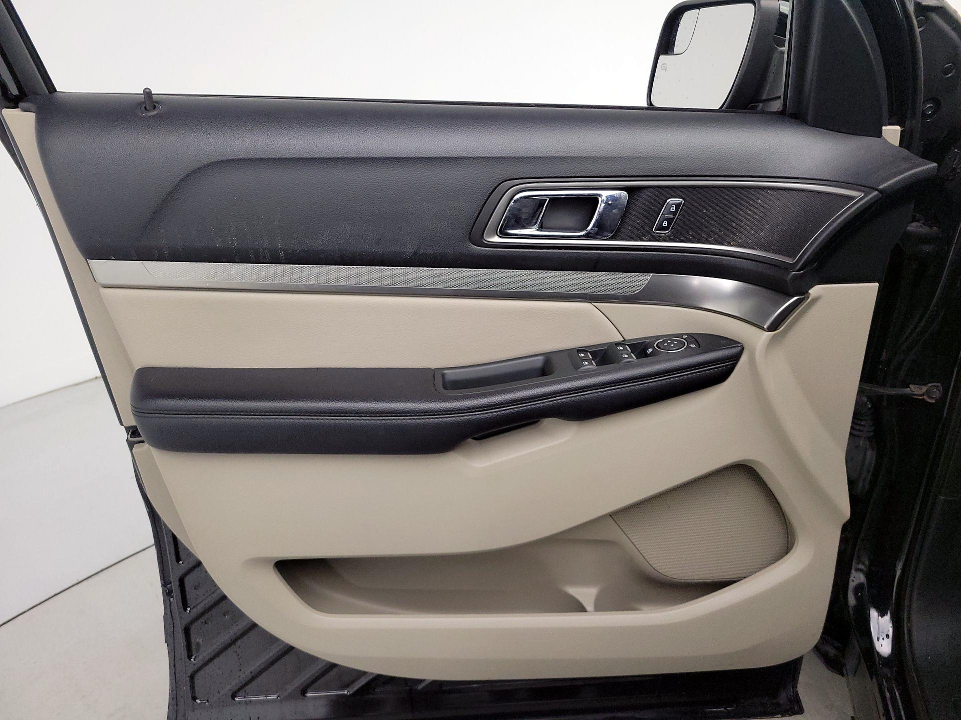 Thumbnail: 2018 Ford Explorer - 12