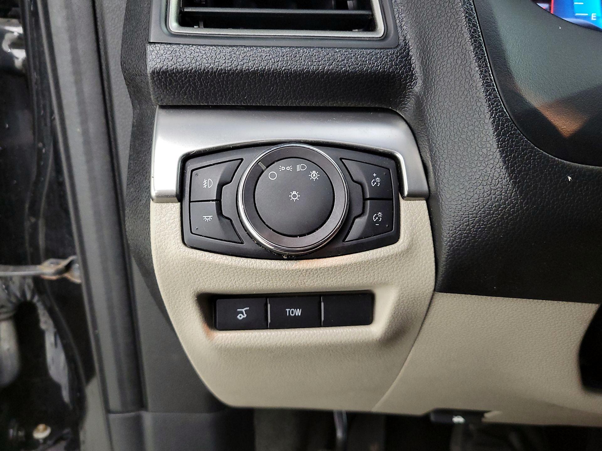 Thumbnail: 2018 Ford Explorer - 13