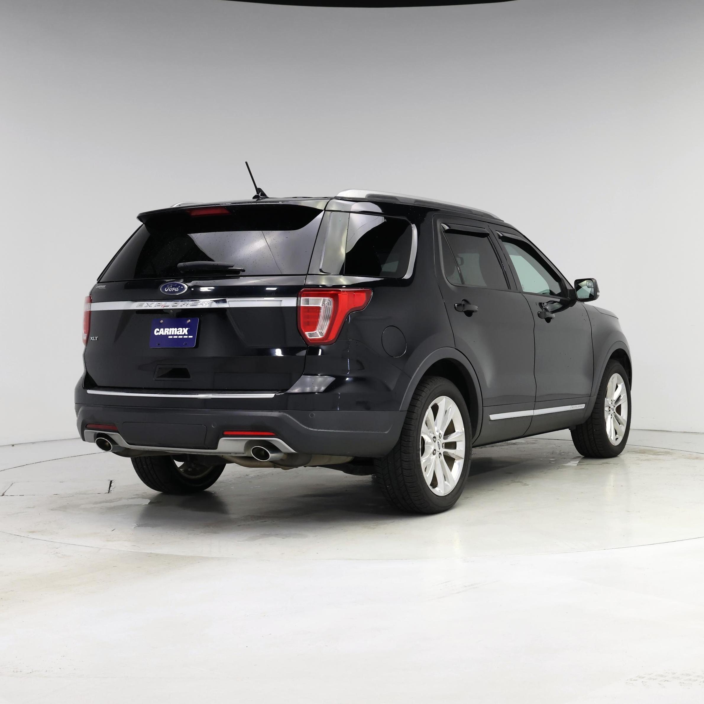 Thumbnail: 2018 Ford Explorer - 8