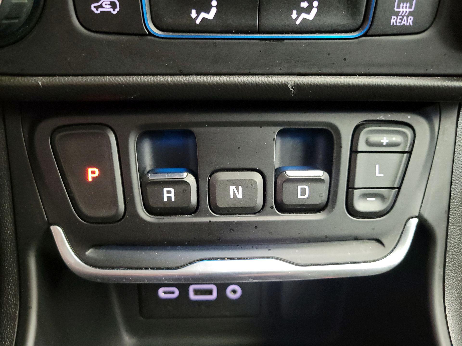 Thumbnail: 2020 GMC Terrain - 17