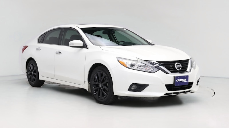 2018 Nissan Altima SV Hero Image