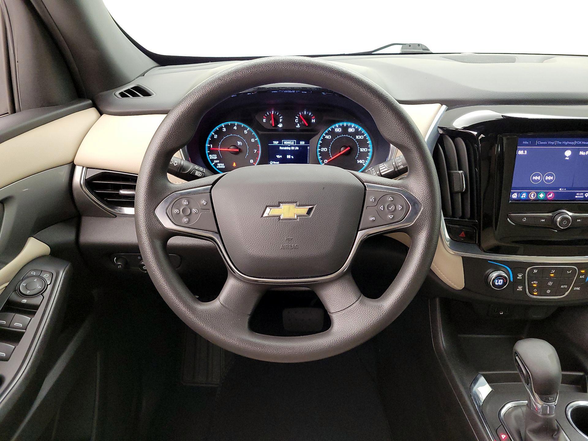Thumbnail: 2022 Chevrolet Traverse - 10