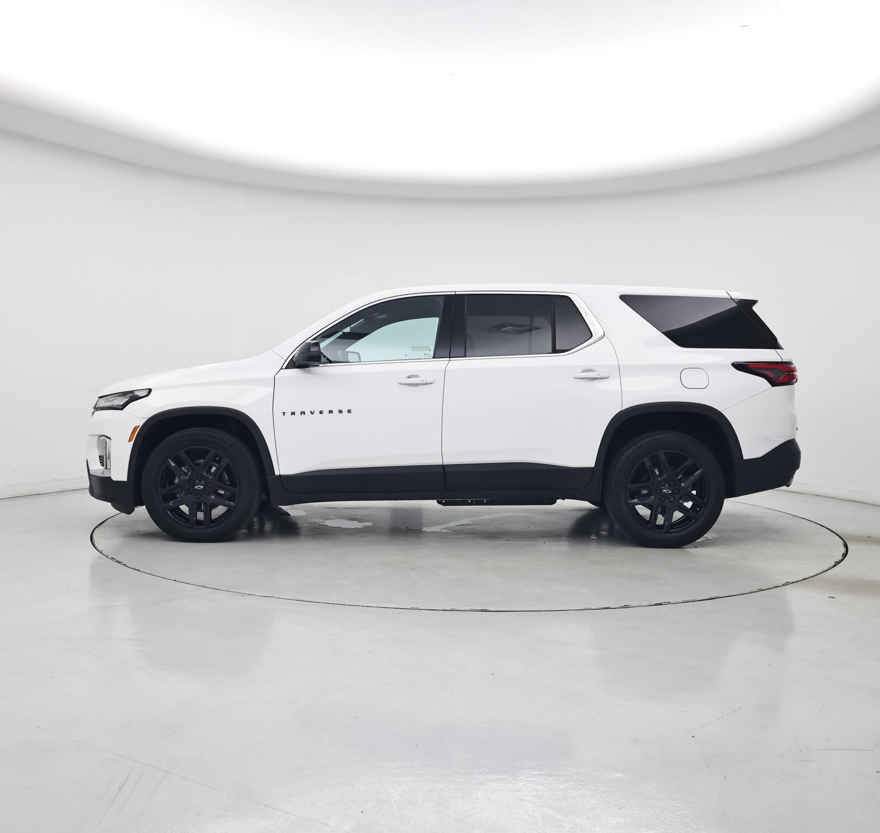 Thumbnail: 2022 Chevrolet Traverse - 3