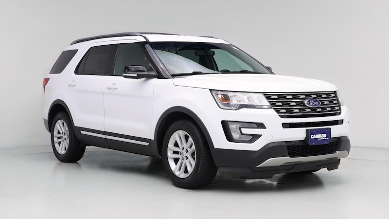 2016 Ford Explorer XLT Hero Image