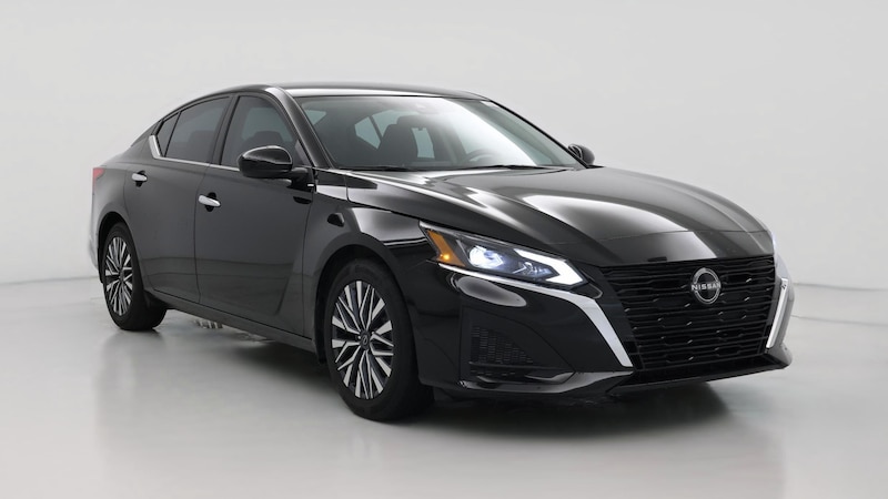 2023 Nissan Altima SV Hero Image