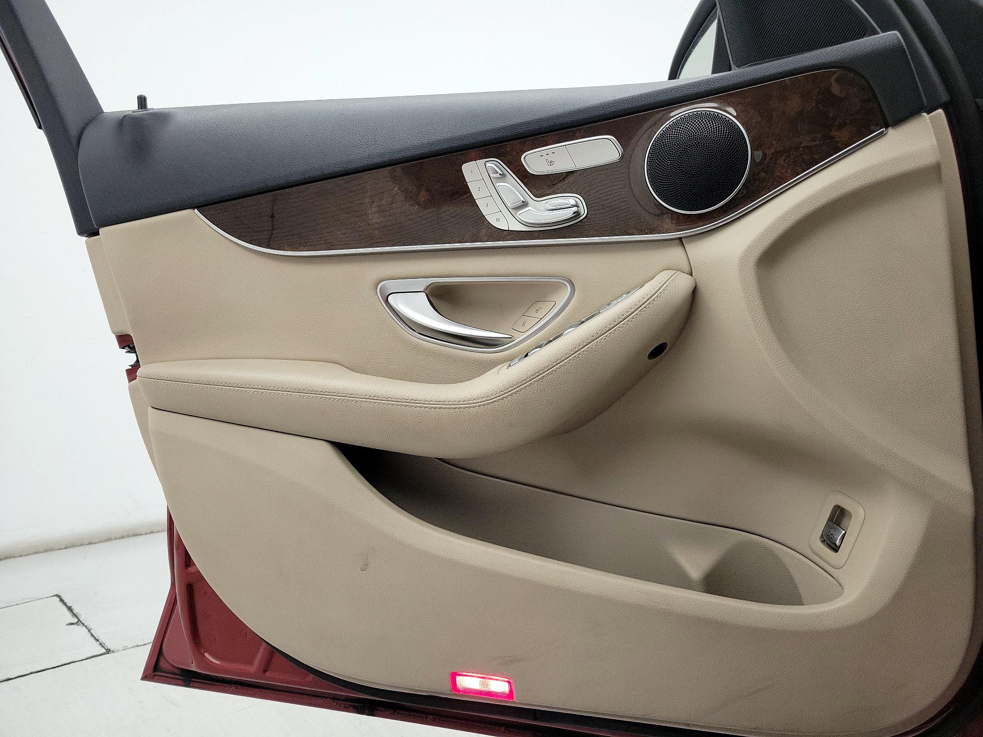 Thumbnail: 2018 Mercedes-Benz C-Class - 12