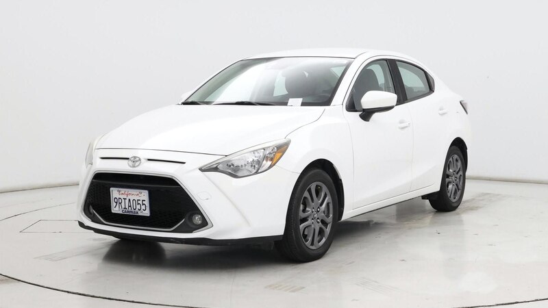 2019 Toyota Yaris LE 4