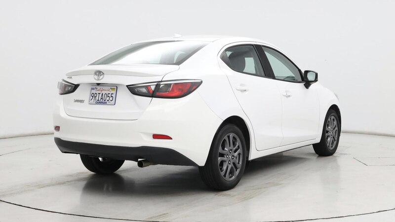 2019 Toyota Yaris LE 8