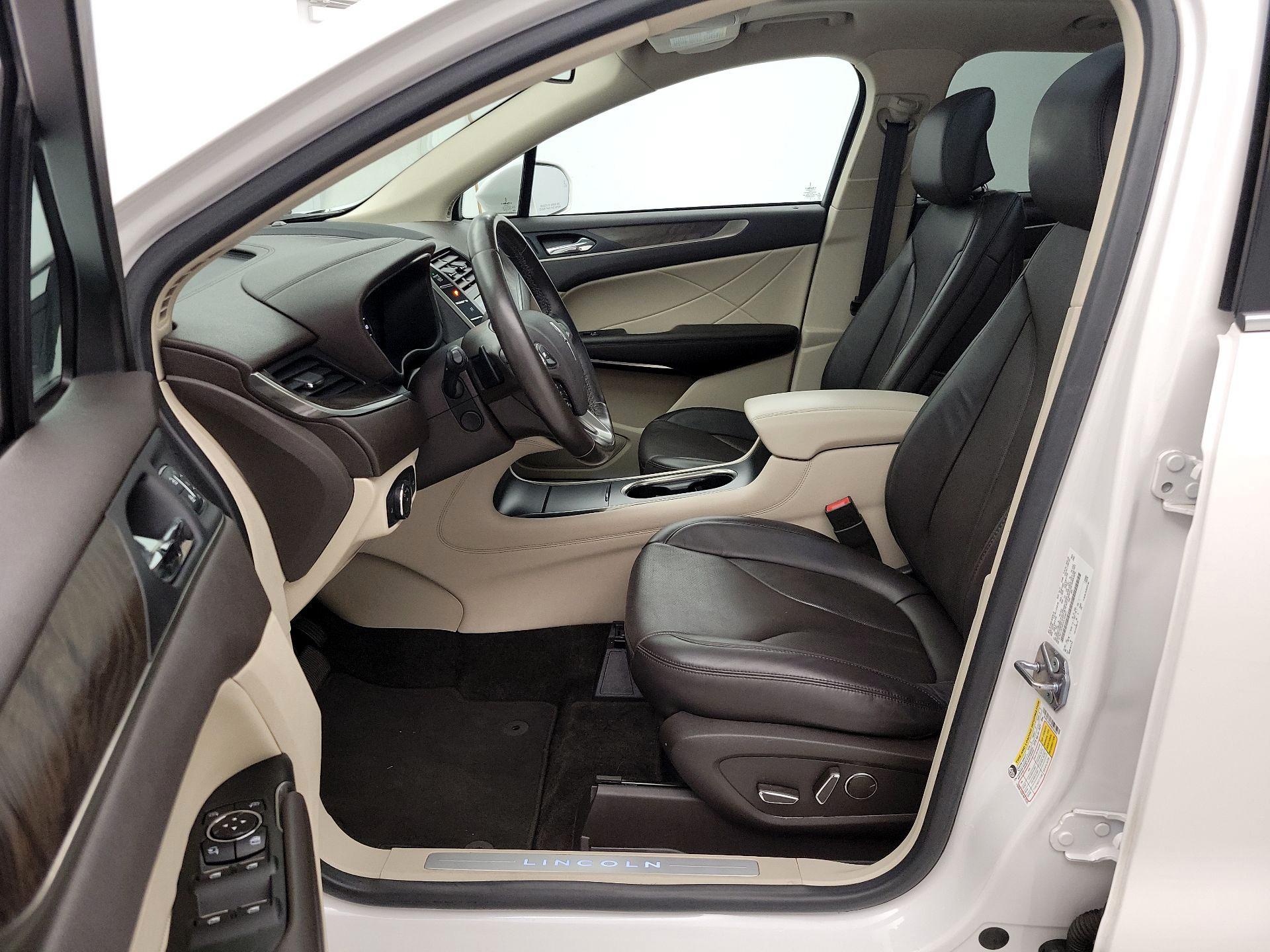 Thumbnail: 2017 Lincoln MKC - 11
