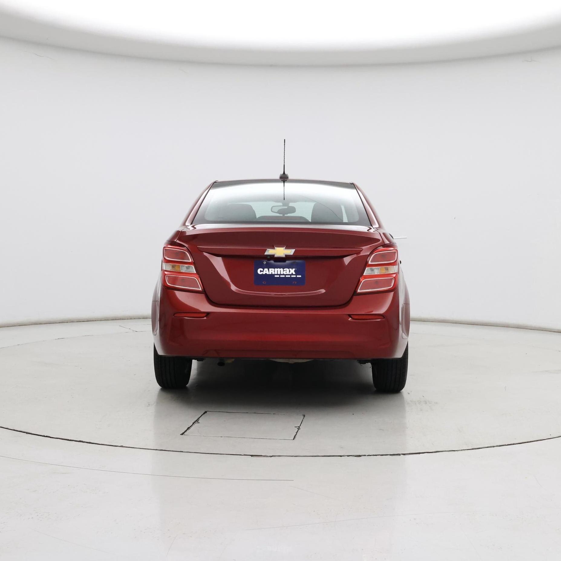Thumbnail: 2017 Chevrolet Sonic - 6