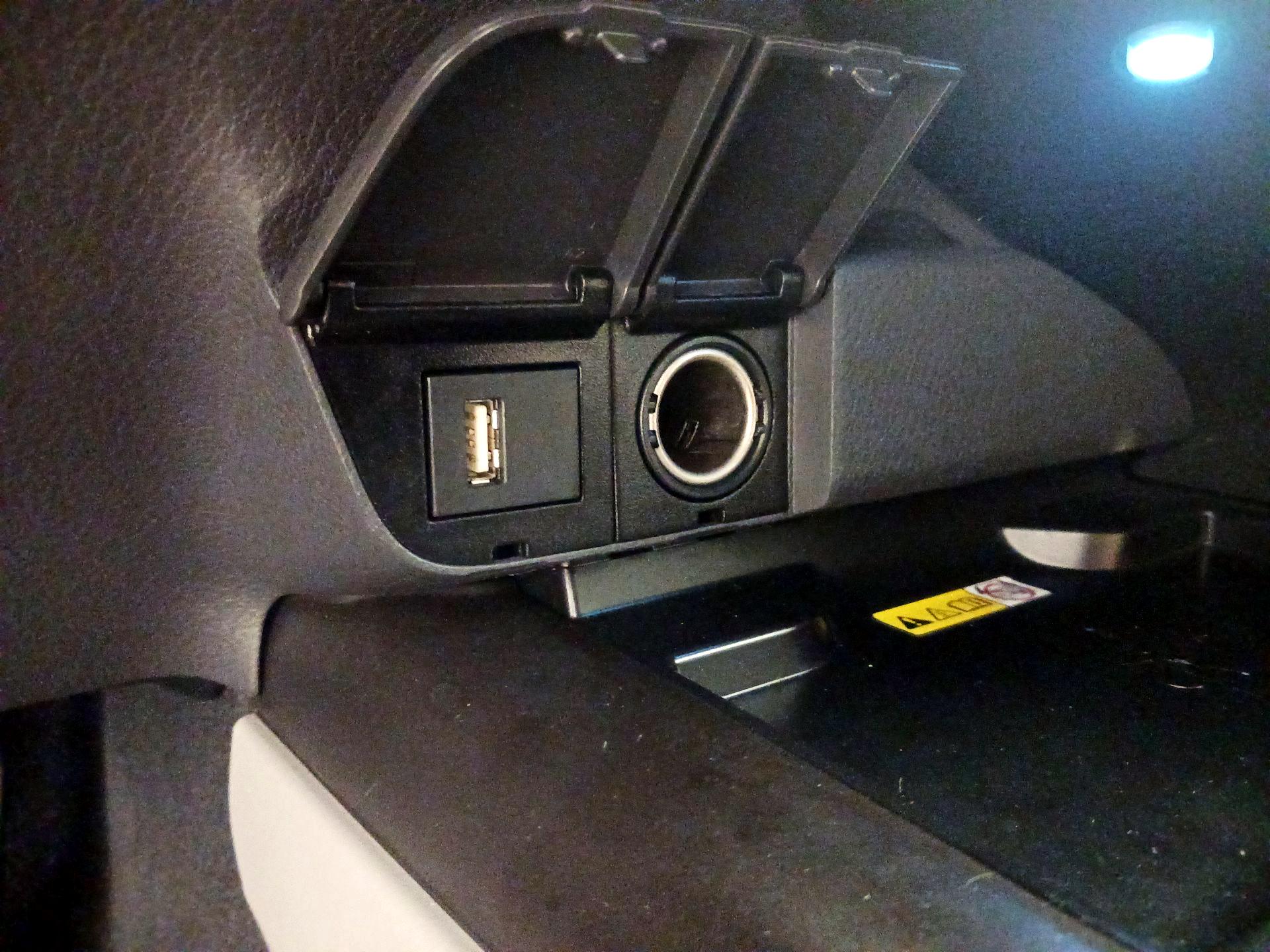 Thumbnail: 2023 Toyota Camry - 18