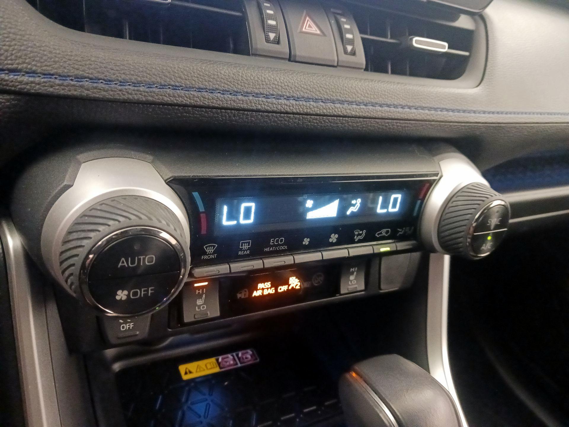 Thumbnail: 2024 Toyota RAV4 - 16