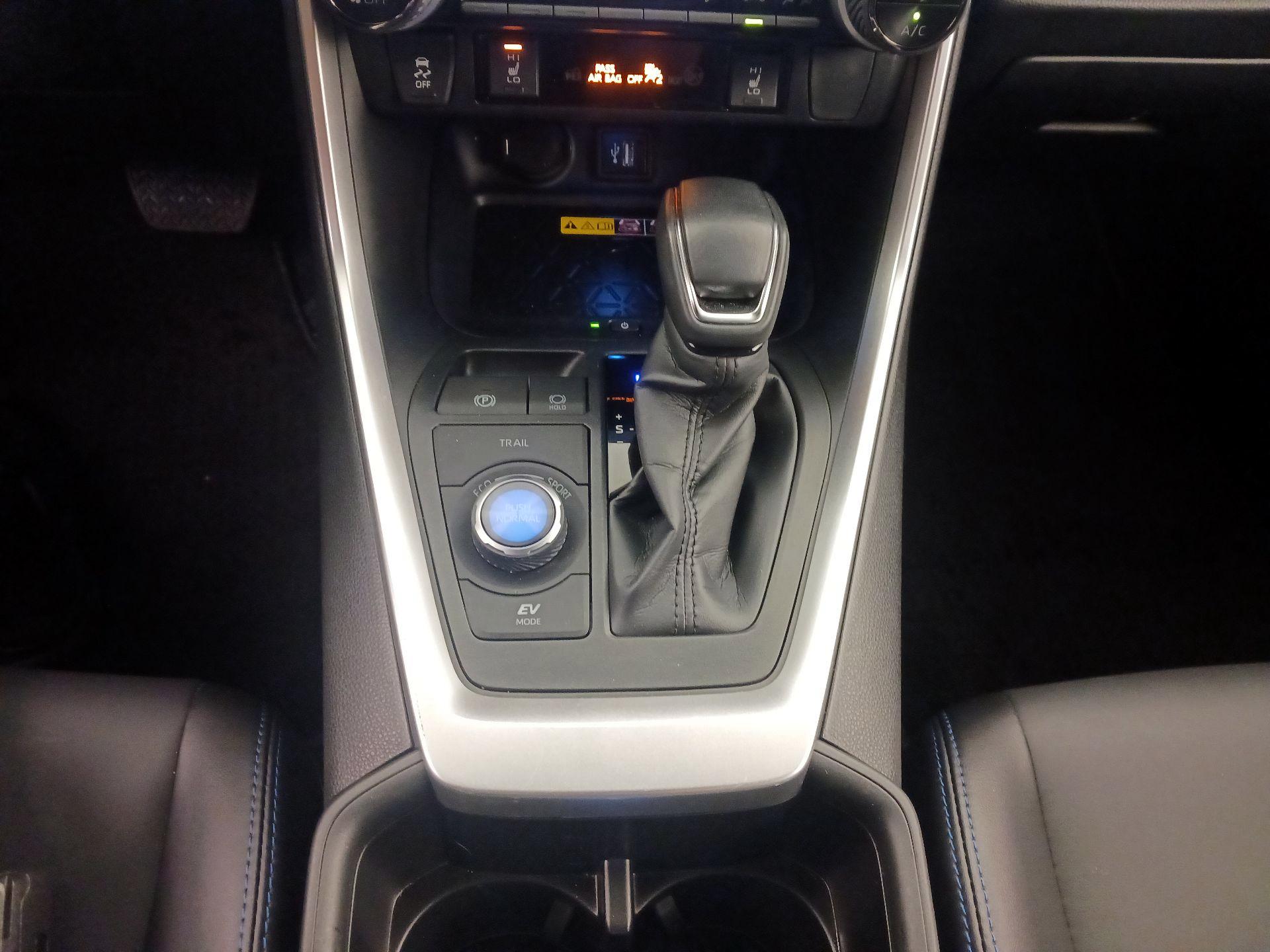 Thumbnail: 2024 Toyota RAV4 - 17