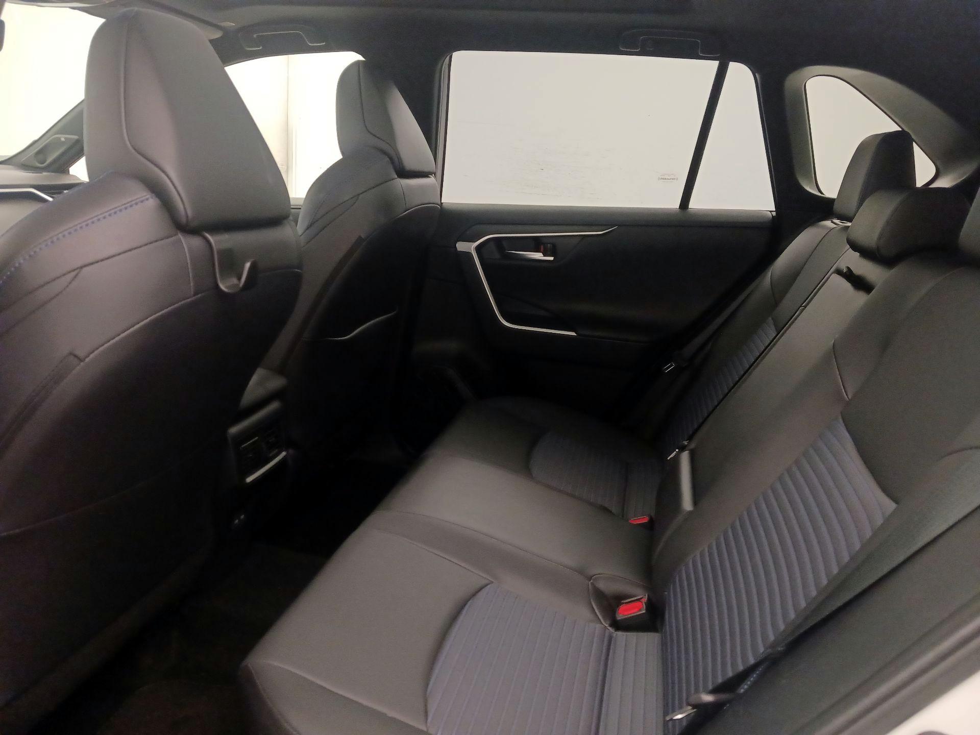 Thumbnail: 2024 Toyota RAV4 - 20