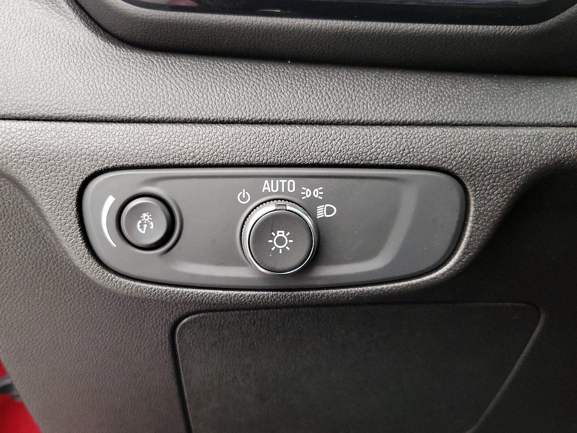 Thumbnail: 2023 Chevrolet Bolt EUV - 13