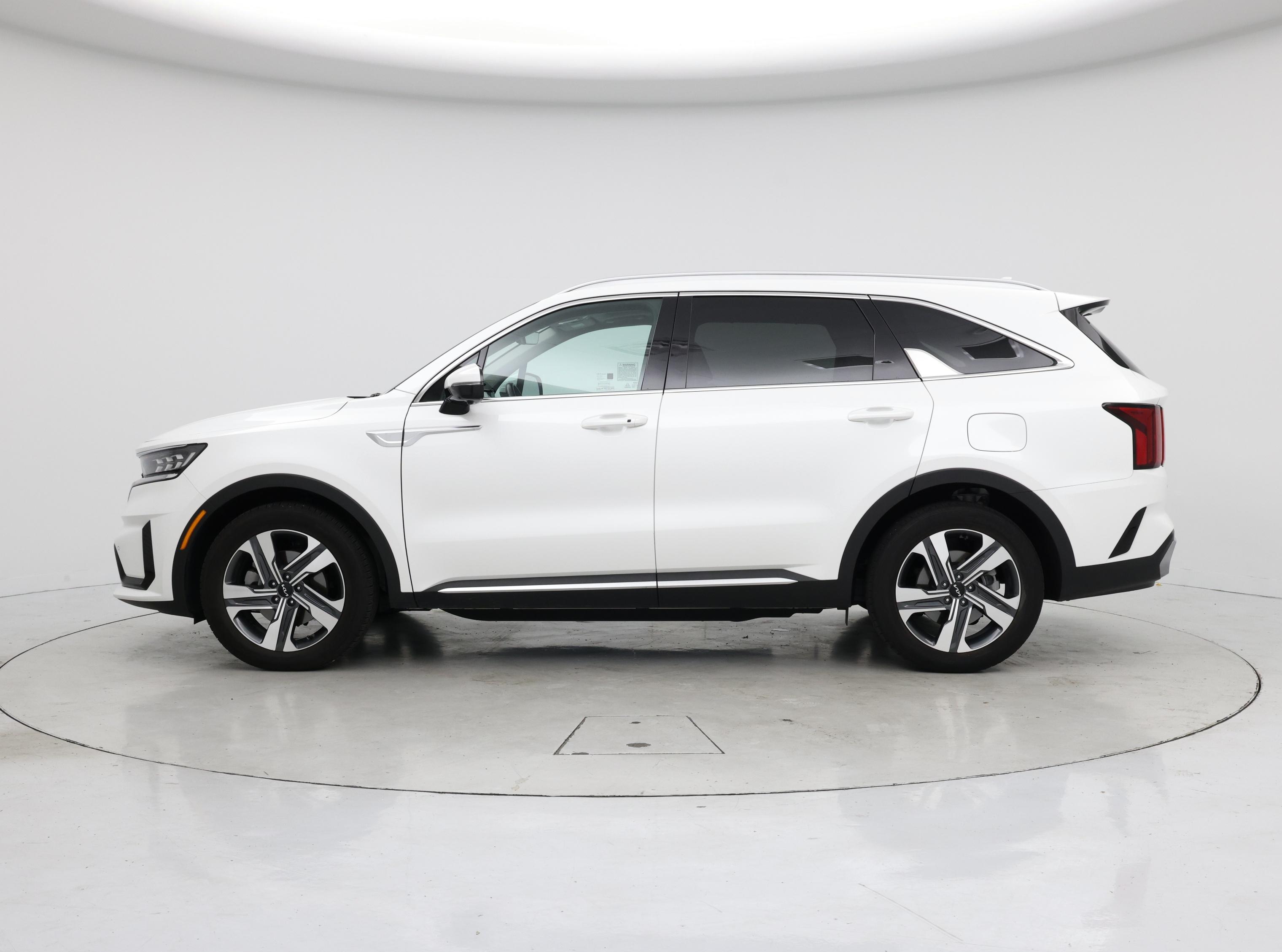 Thumbnail: 2023 Kia Sorento - 3