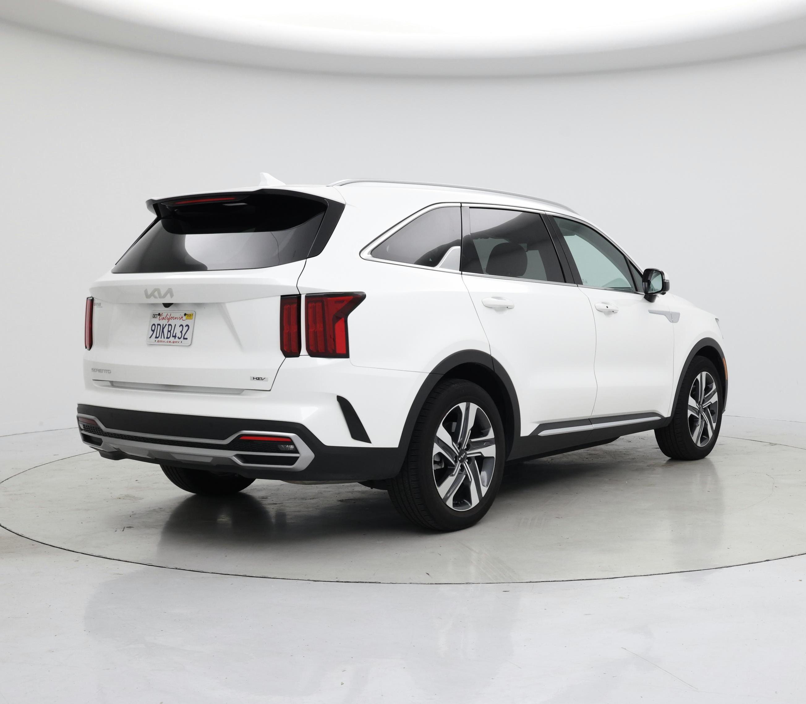 Thumbnail: 2023 Kia Sorento - 8