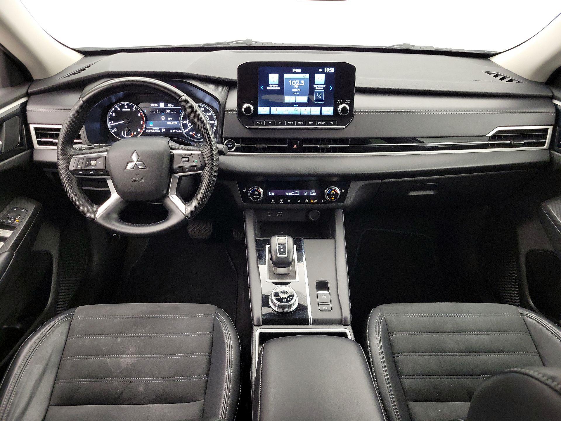 Thumbnail: 2023 Mitsubishi Outlander - 9