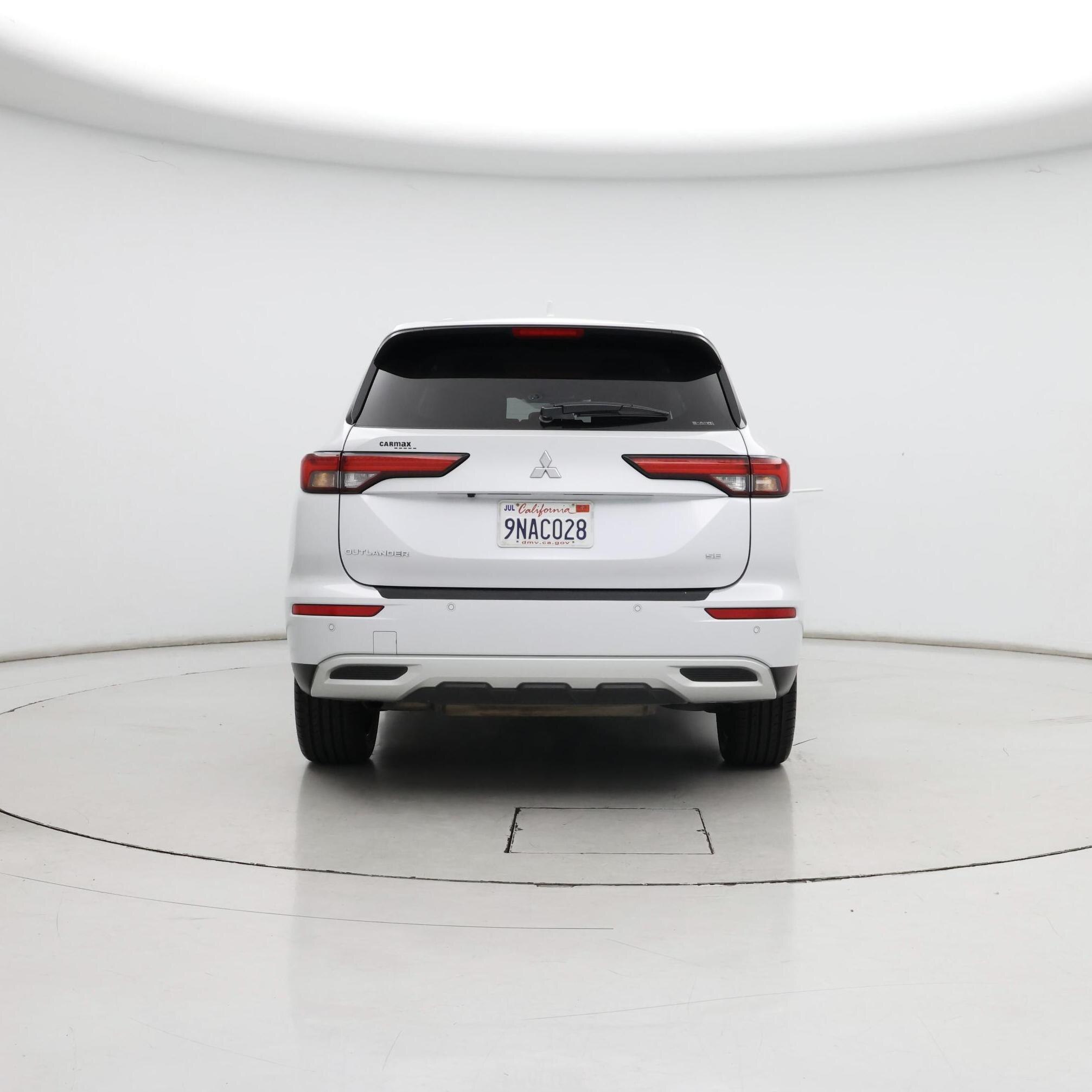 Thumbnail: 2023 Mitsubishi Outlander - 6