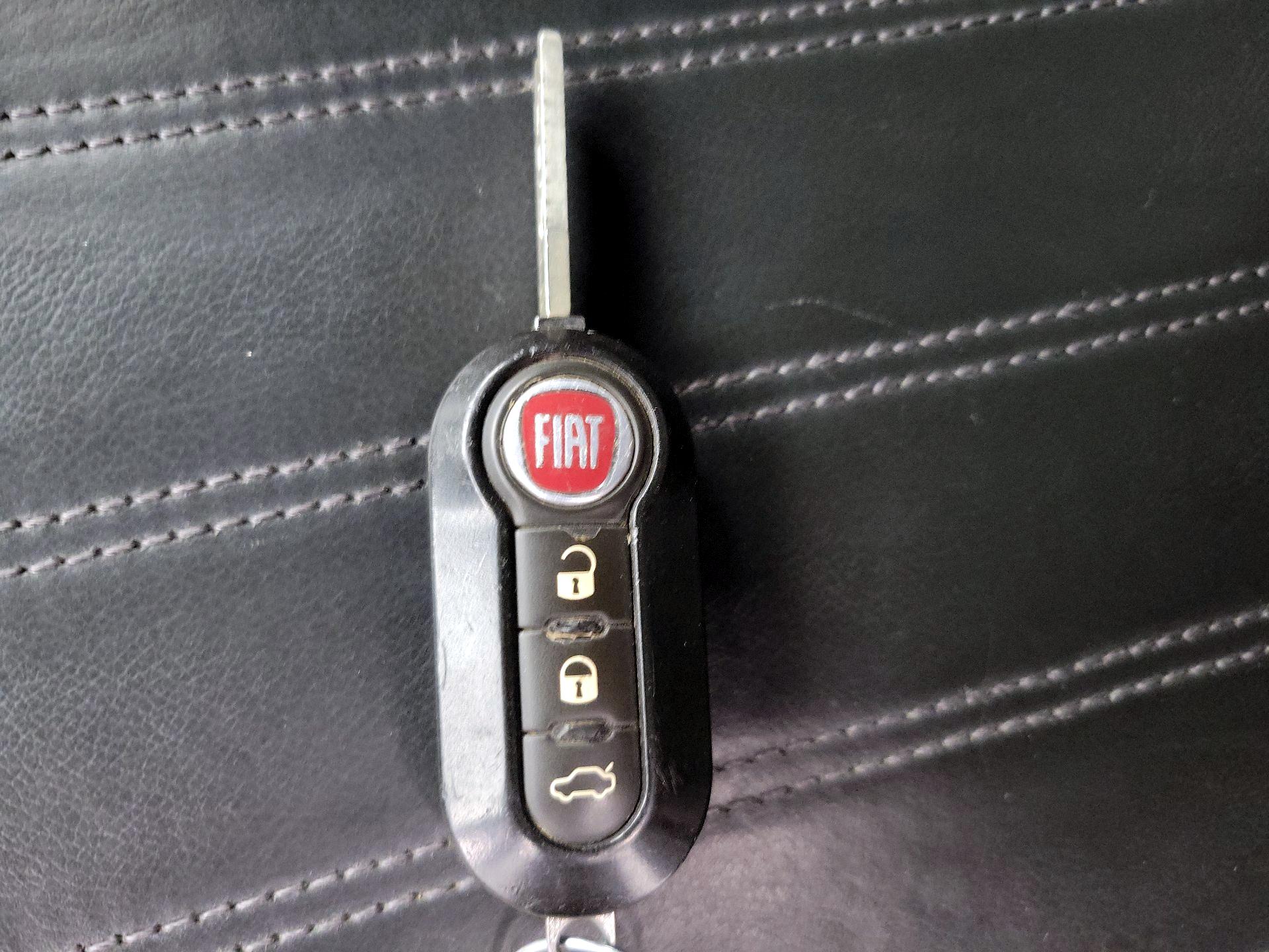Thumbnail: 2015 Fiat 500 - 20
