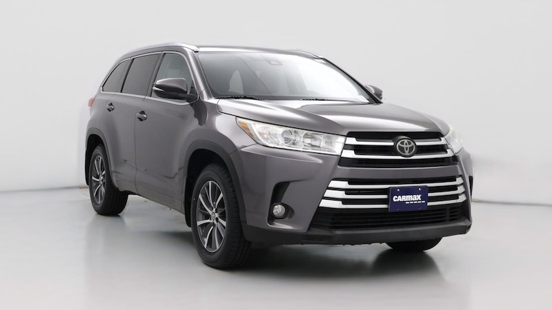 2017 Toyota Highlander XLE Hero Image
