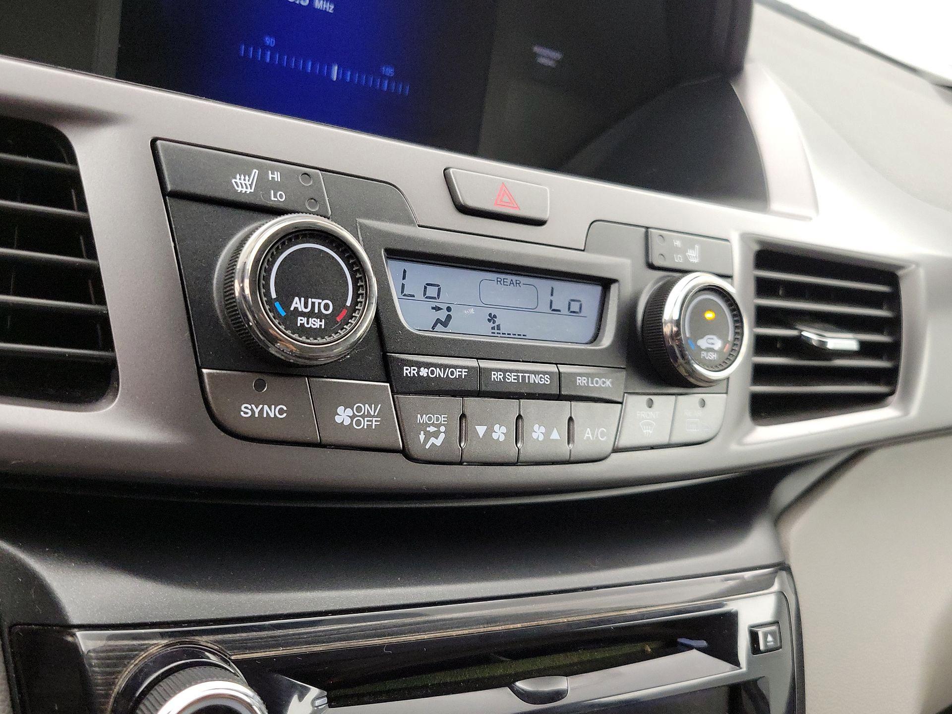 Thumbnail: 2014 Honda Odyssey - 17