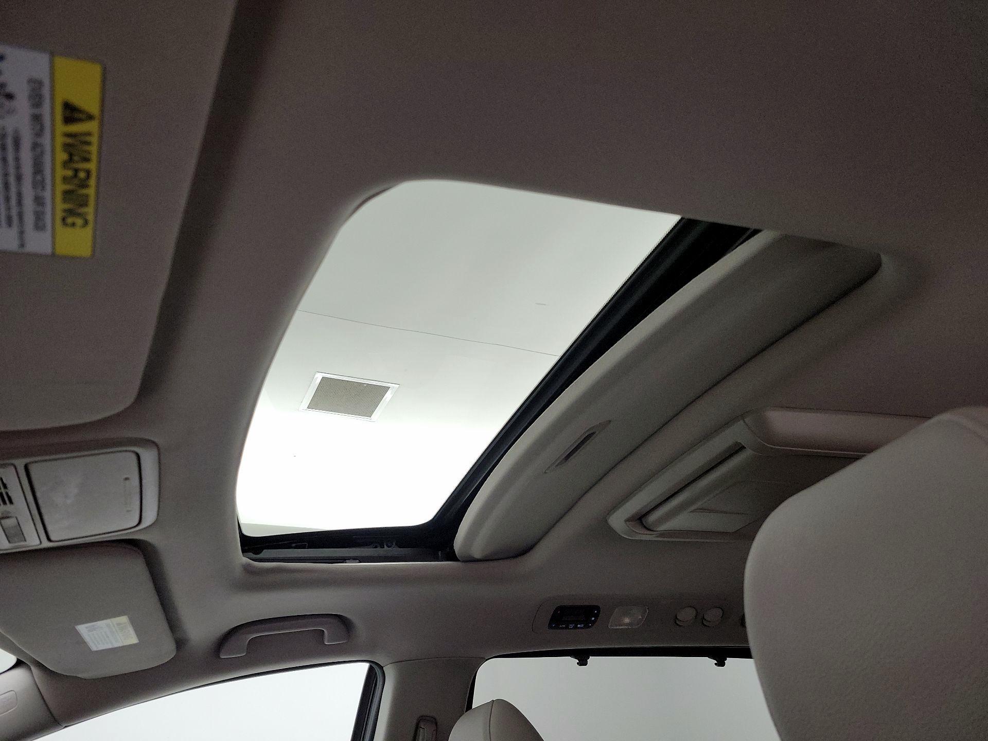 Thumbnail: 2014 Honda Odyssey - 20