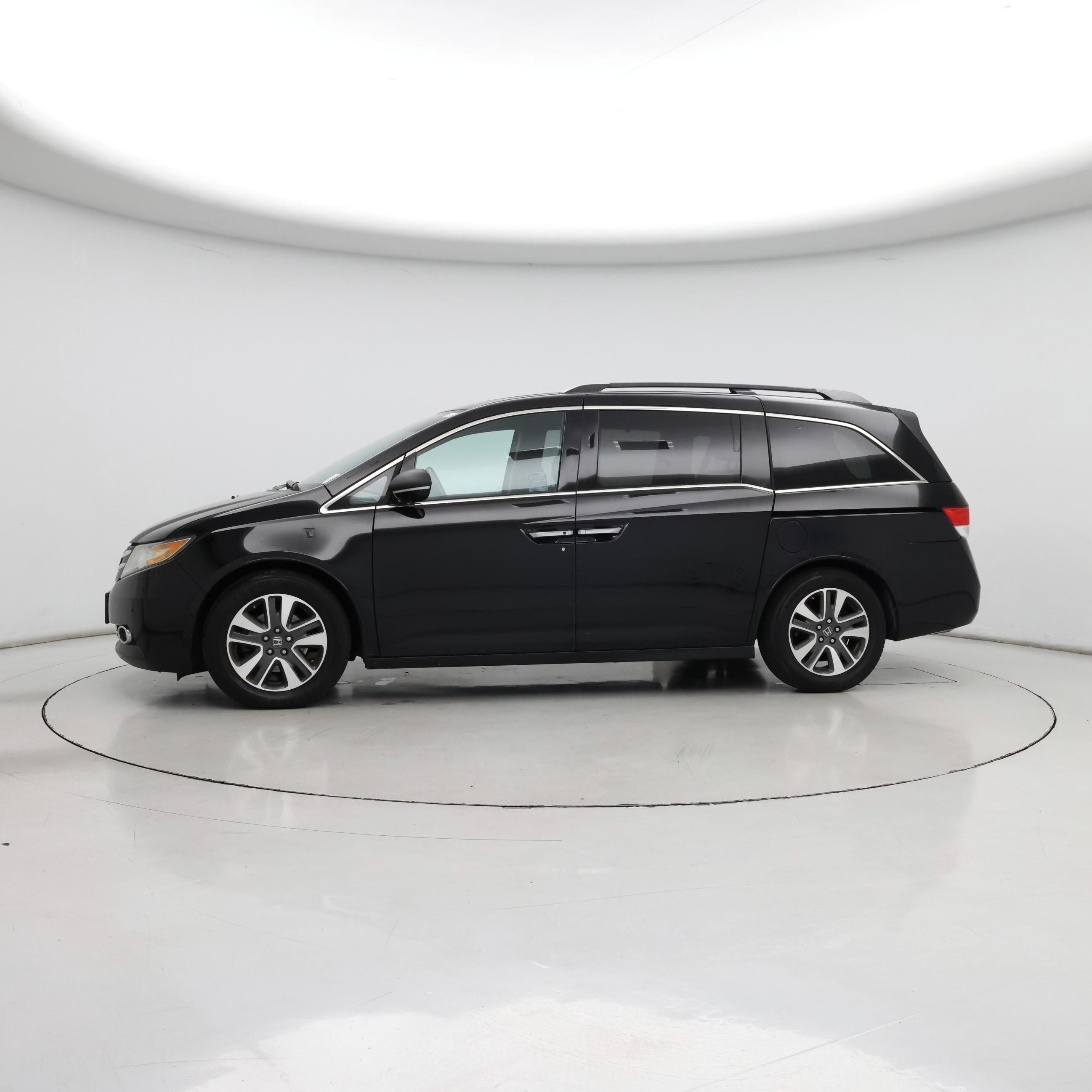 Thumbnail: 2014 Honda Odyssey - 3