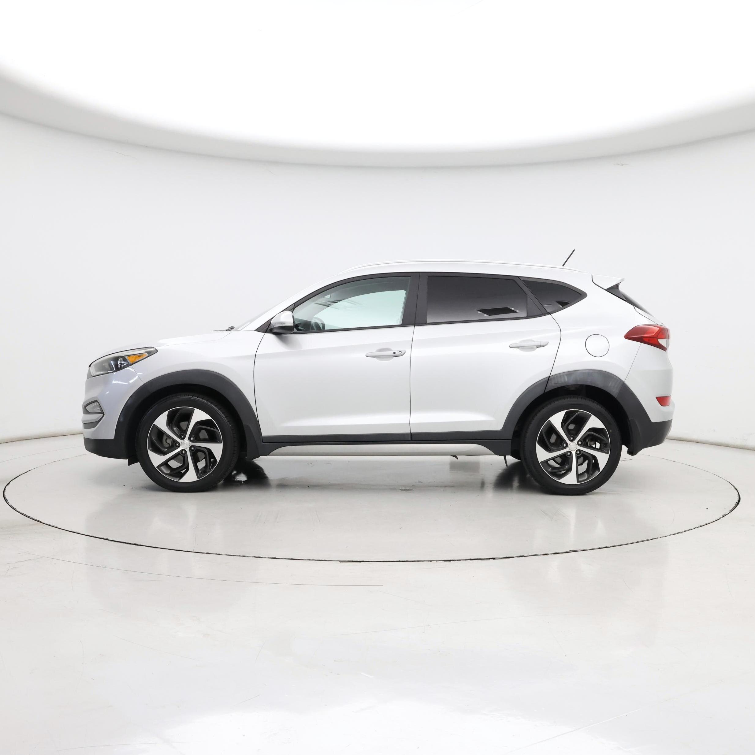 Thumbnail: 2017 Hyundai Tucson - 3