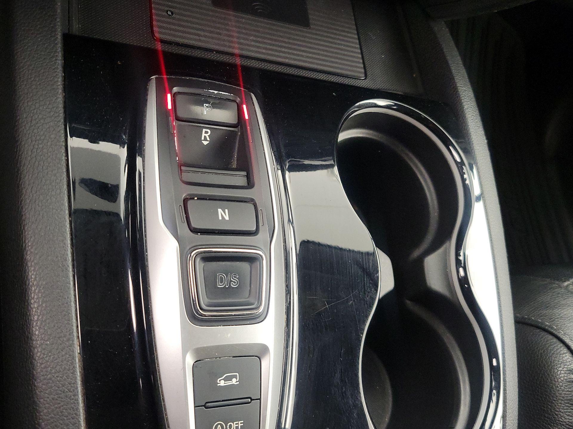 Thumbnail: 2019 Honda Pilot - 18