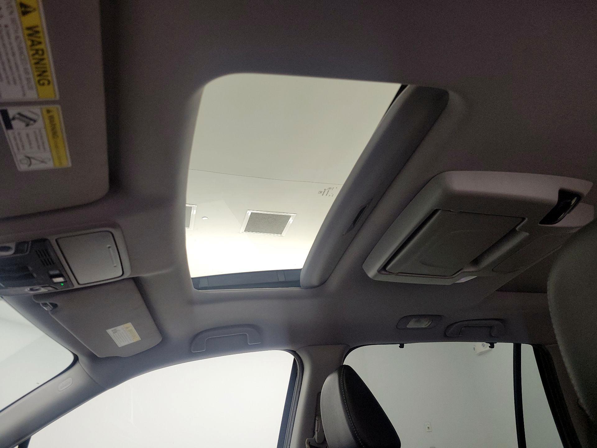 Thumbnail: 2019 Honda Pilot - 20