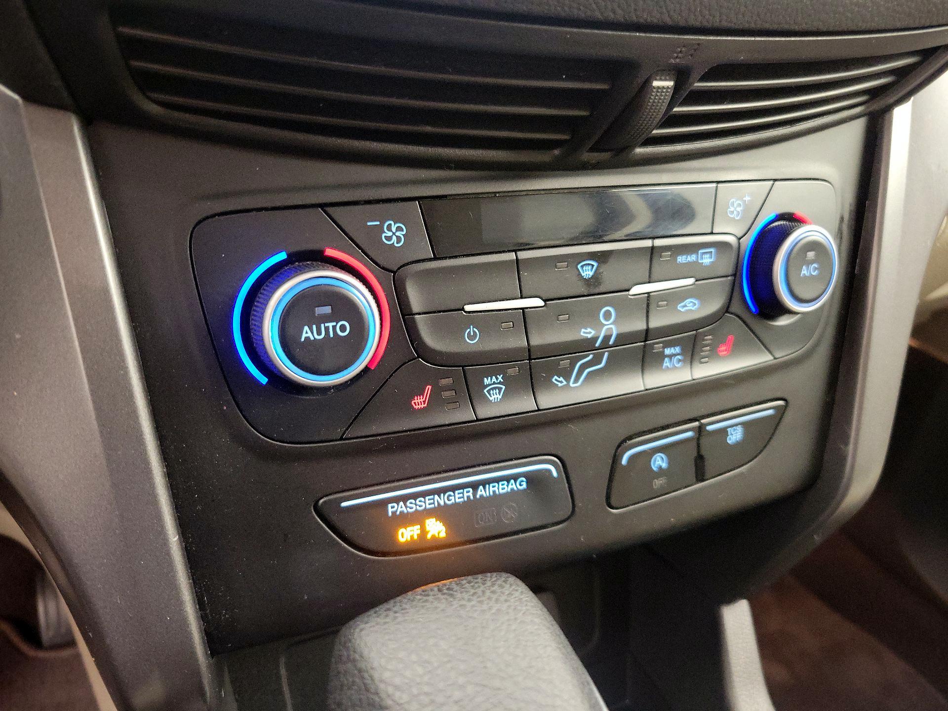 Thumbnail: 2019 Ford Escape - 16