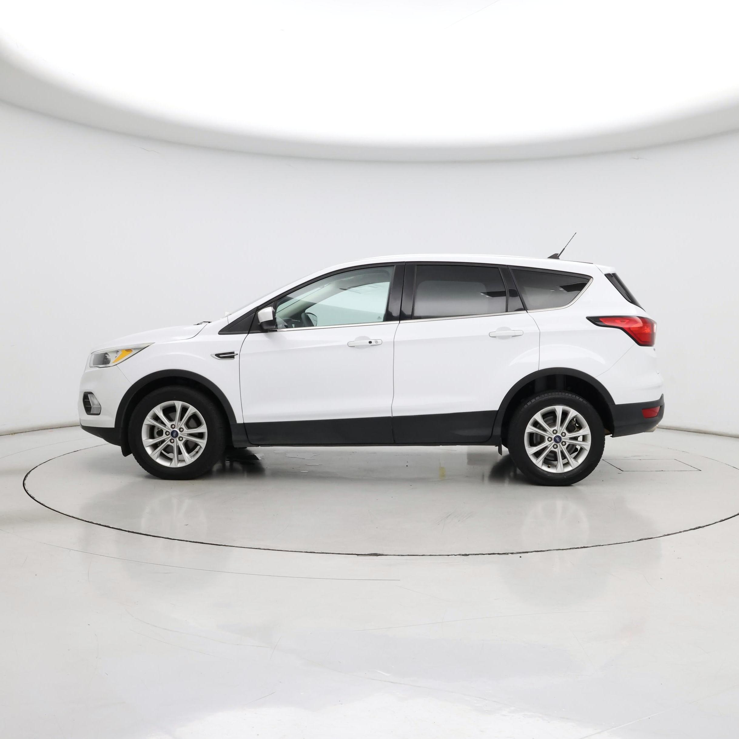 Thumbnail: 2019 Ford Escape - 3
