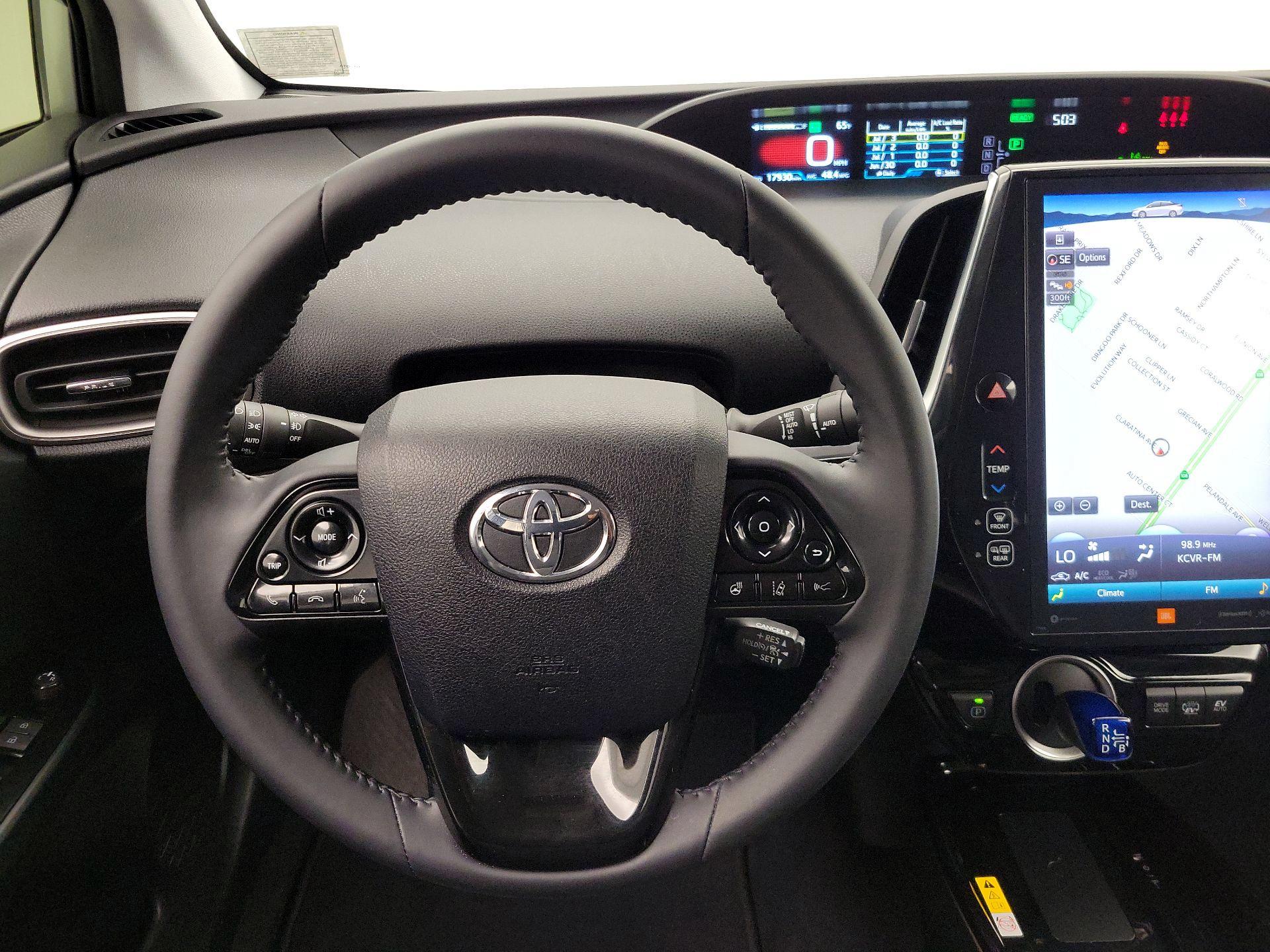 Thumbnail: 2020 Toyota Prius Prime - 10