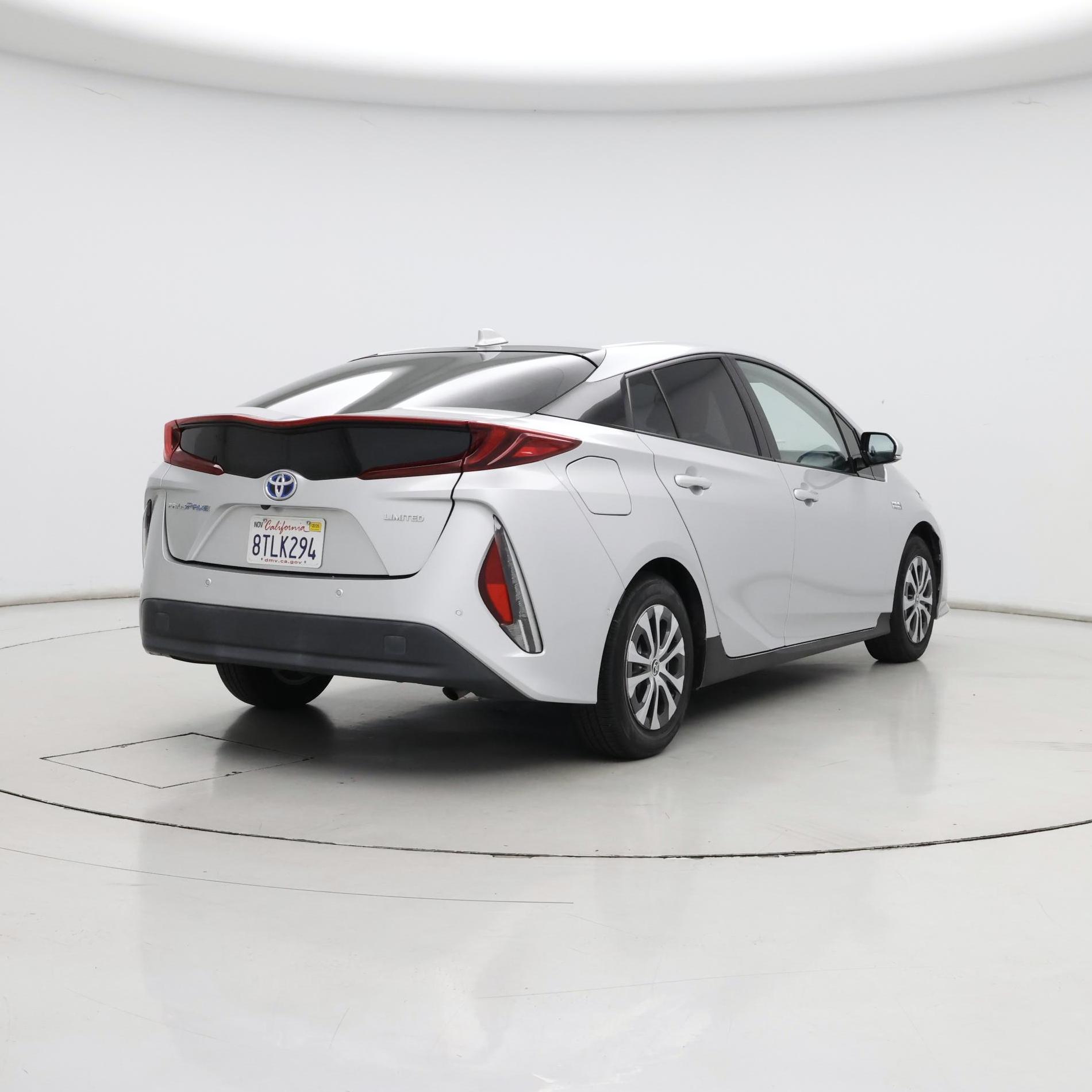 Thumbnail: 2020 Toyota Prius Prime - 8