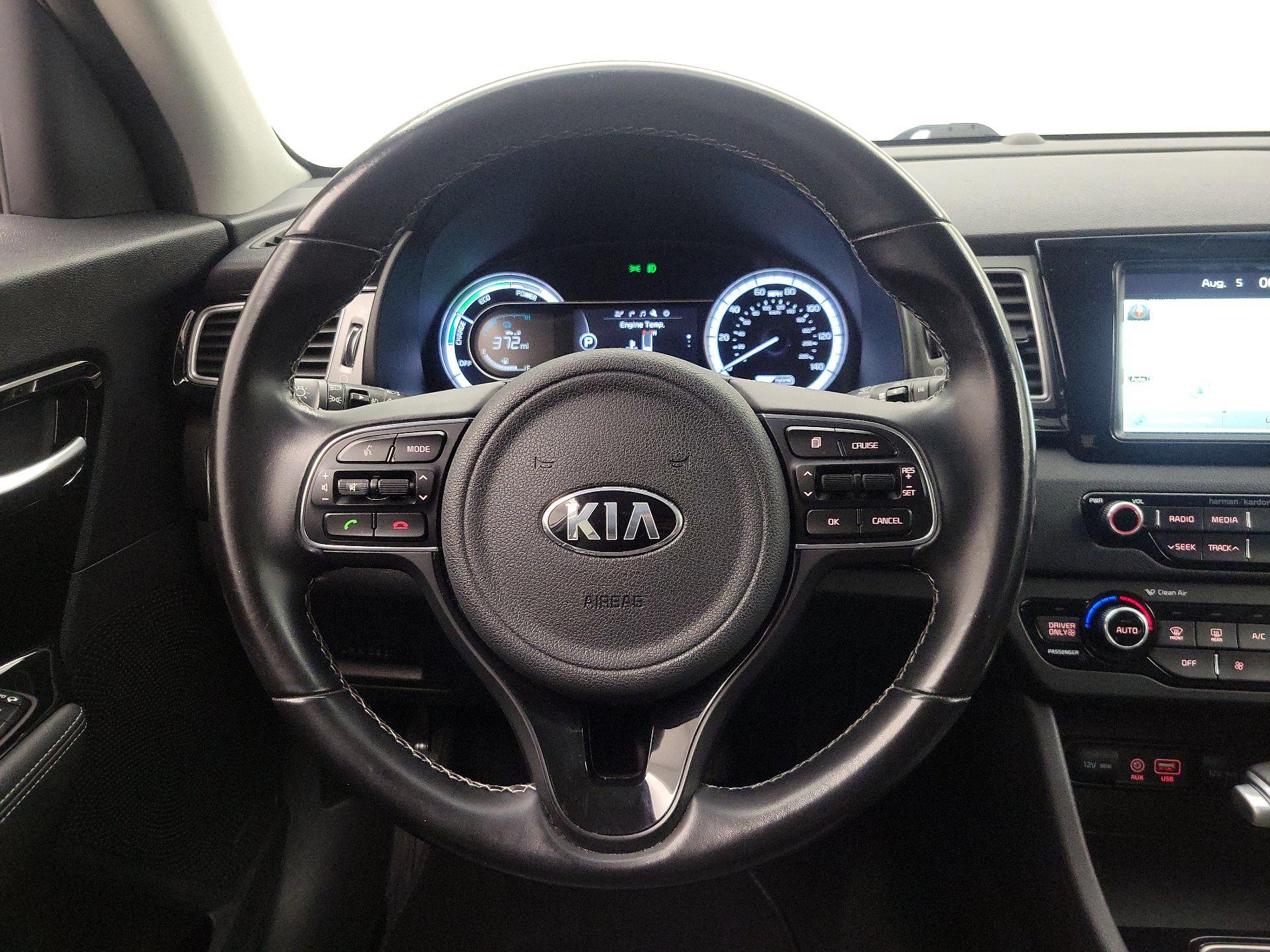 Thumbnail: 2017 Kia Niro - 10