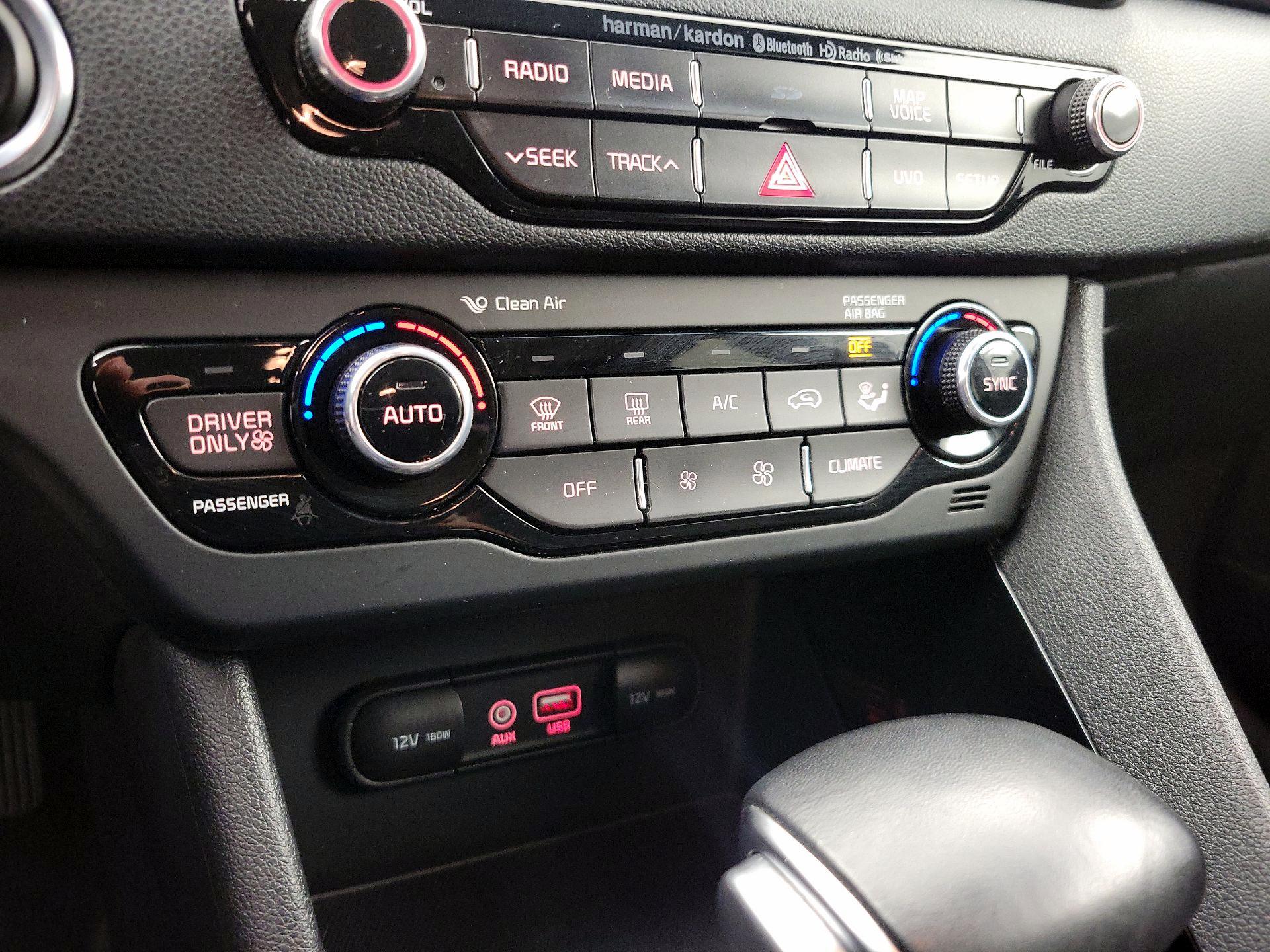 Thumbnail: 2017 Kia Niro - 17
