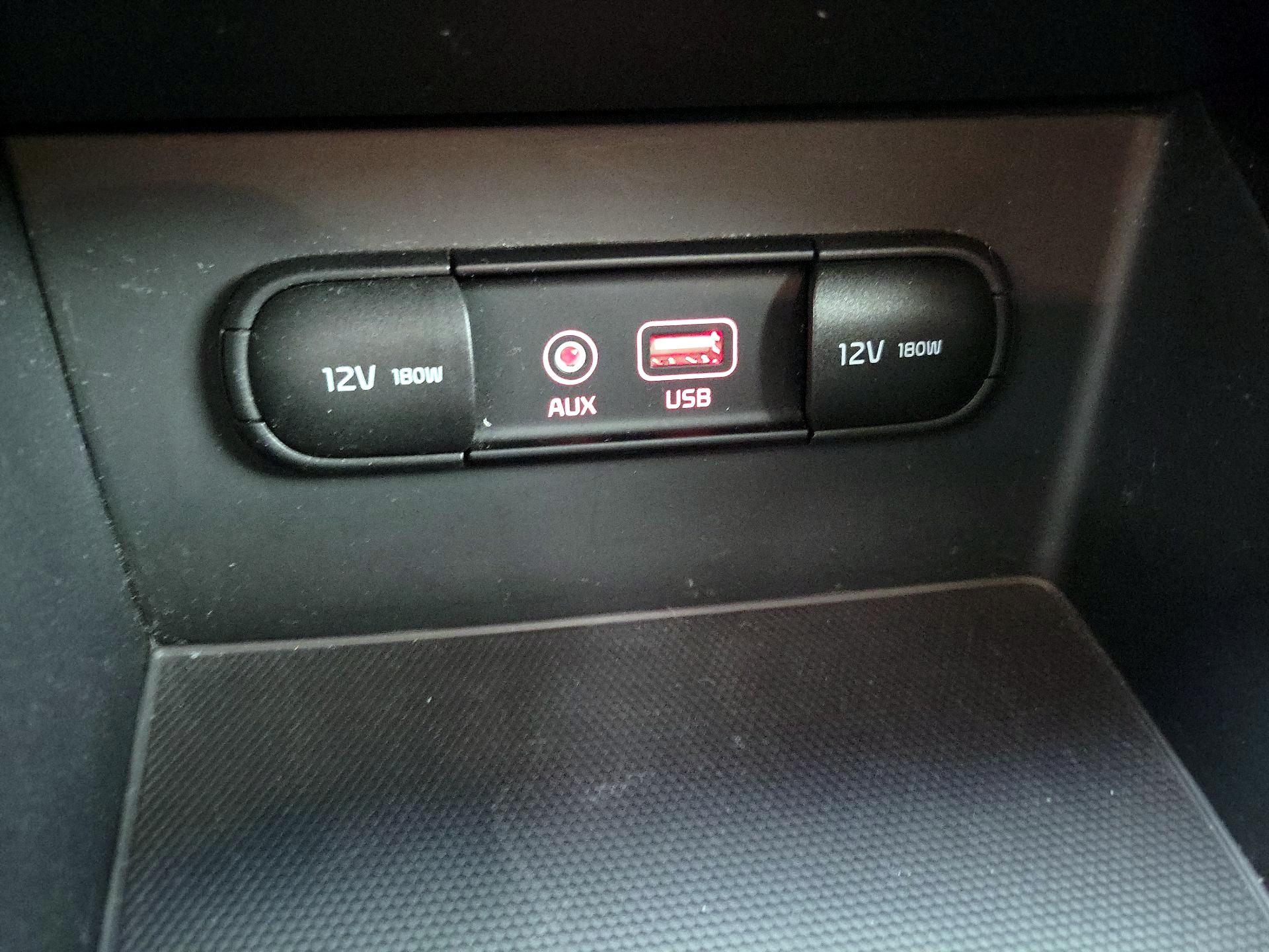 Thumbnail: 2017 Kia Niro - 19