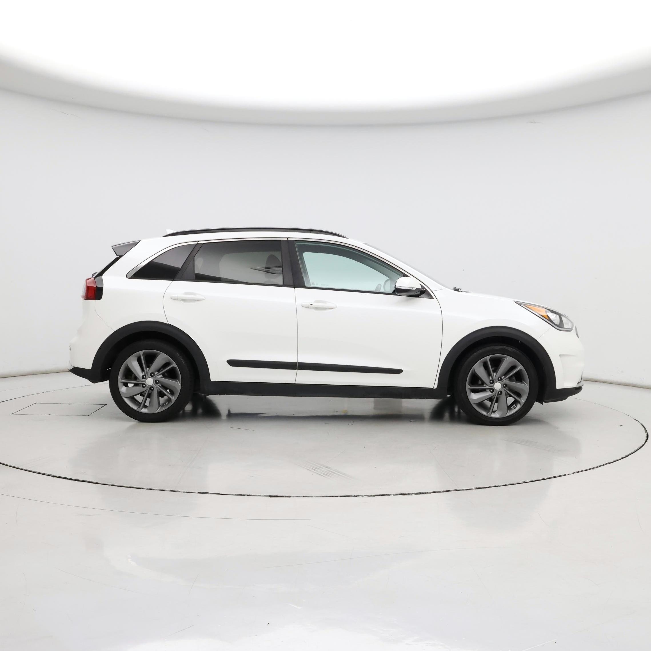 Thumbnail: 2017 Kia Niro - 7