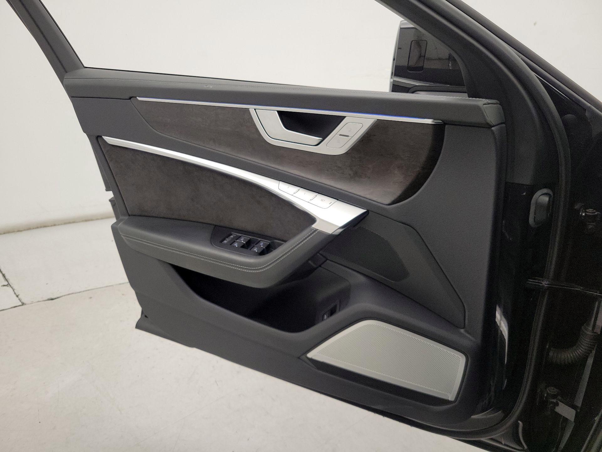 Thumbnail: 2019 Audi A6 - 12