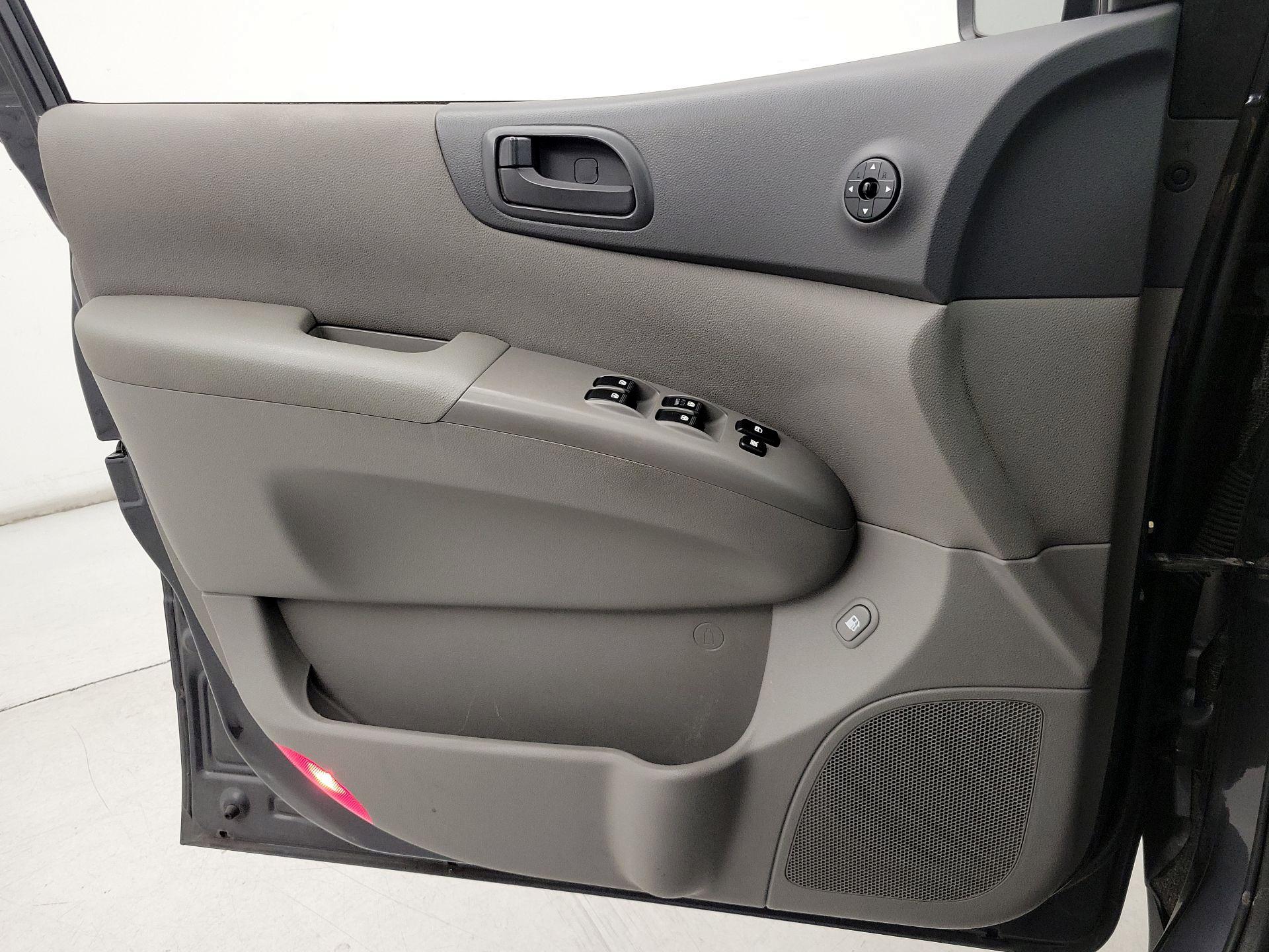 Thumbnail: 2014 Kia Sedona - 12