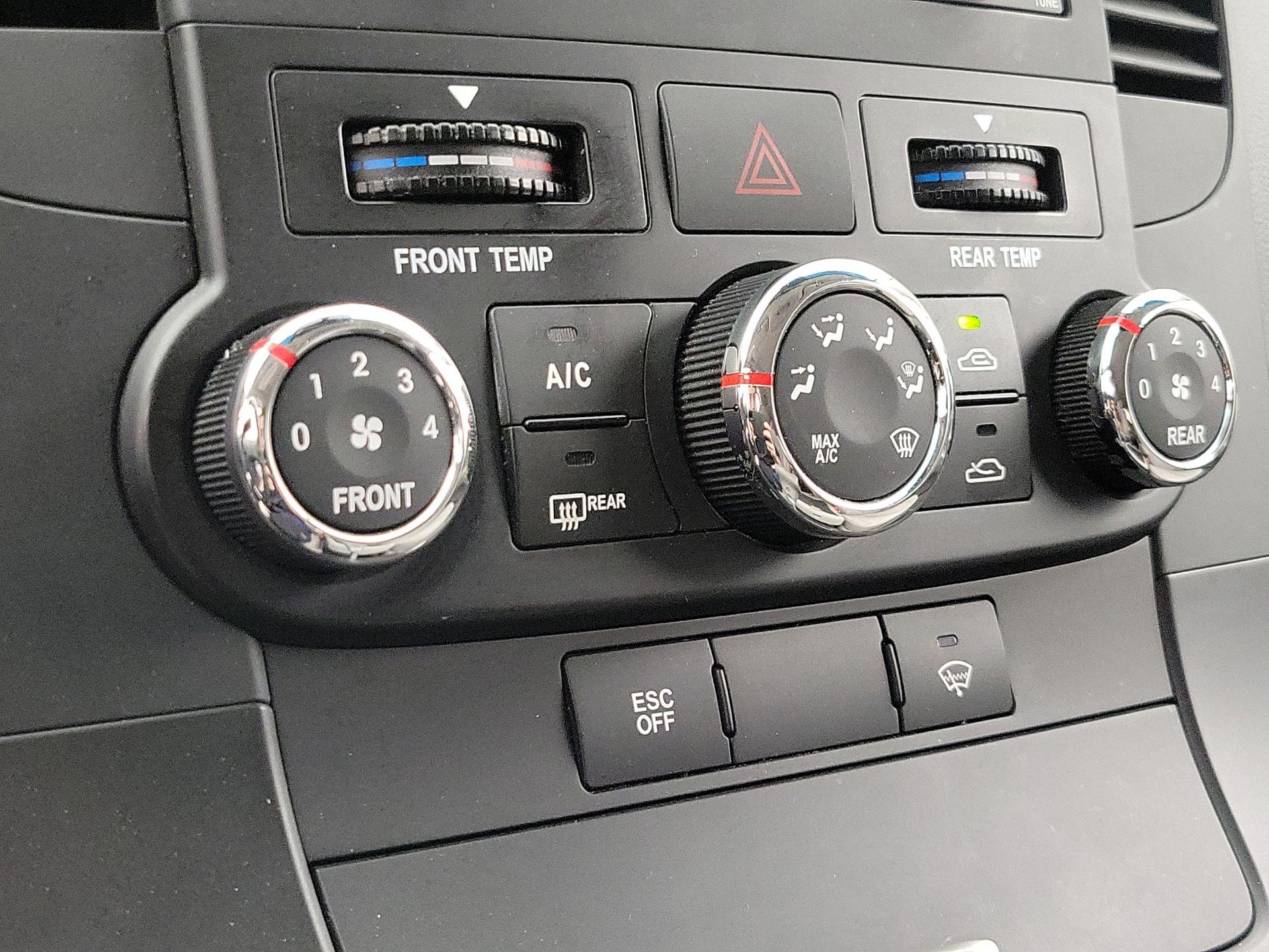 Thumbnail: 2014 Kia Sedona - 15