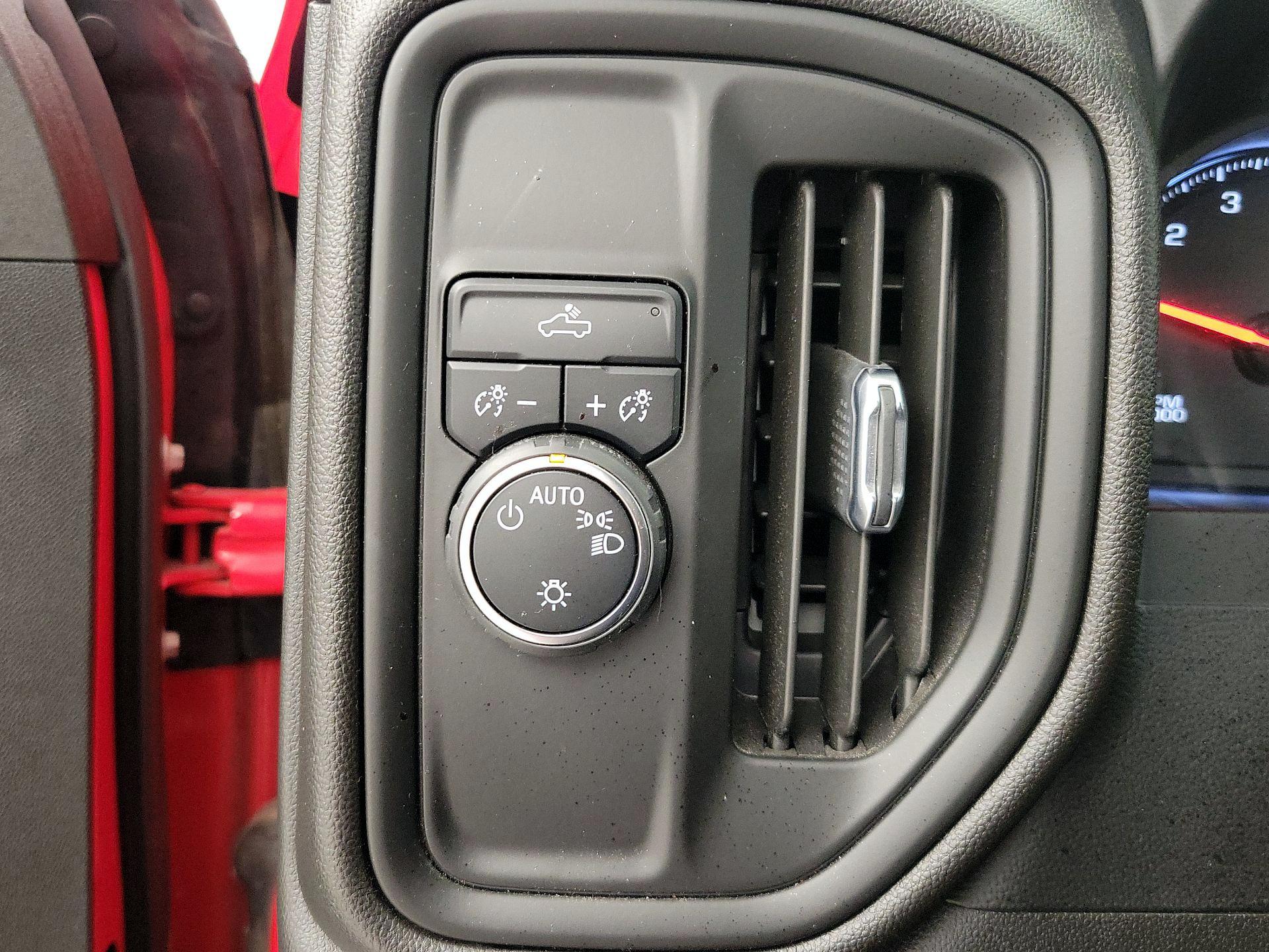 Thumbnail: 2021 Chevrolet Silverado 1500 - 13