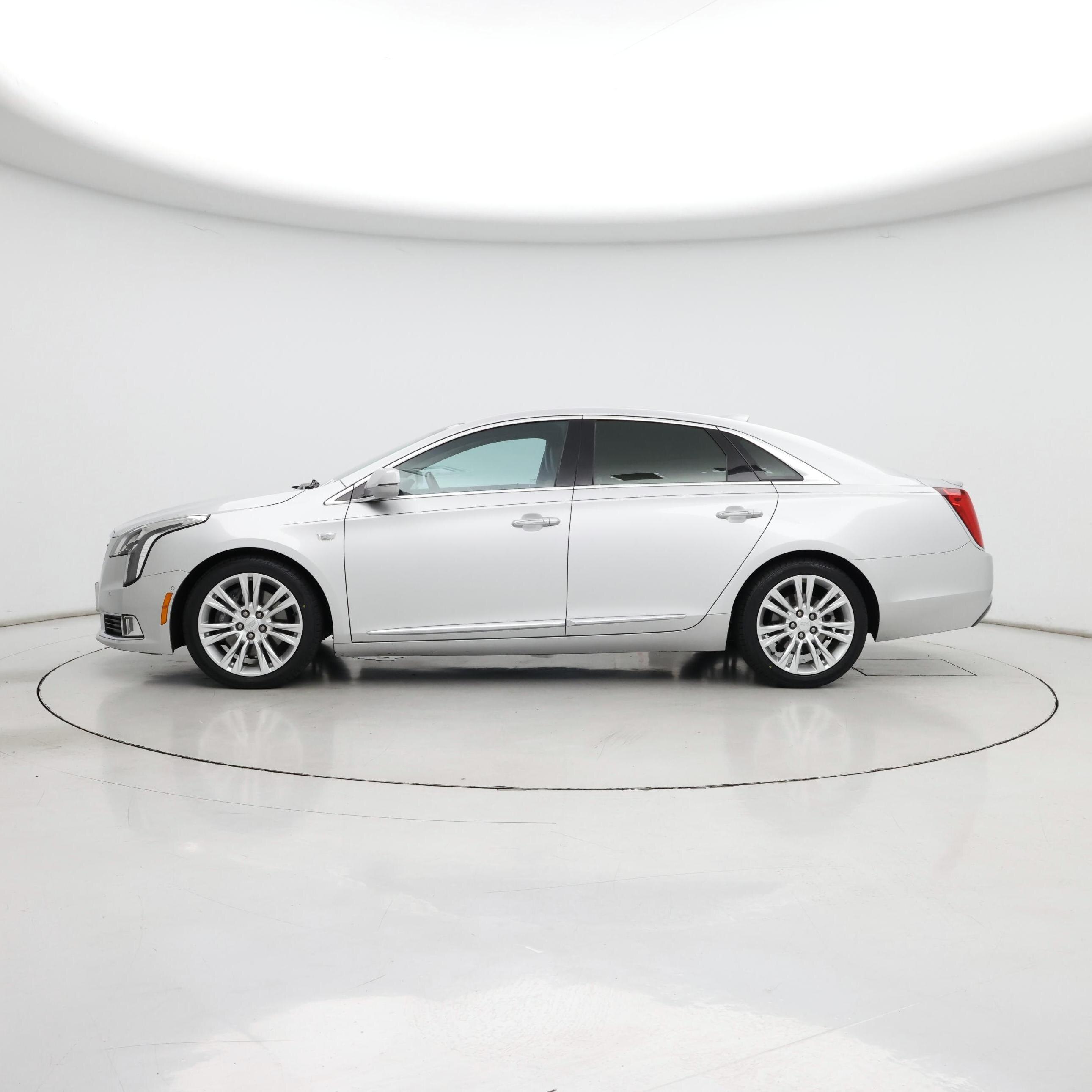 Thumbnail: 2019 Cadillac XTS - 3