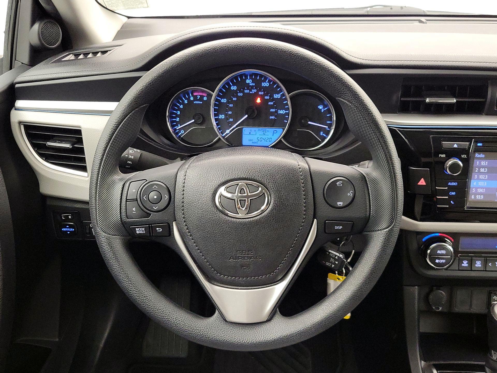 Thumbnail: 2015 Toyota Corolla - 10
