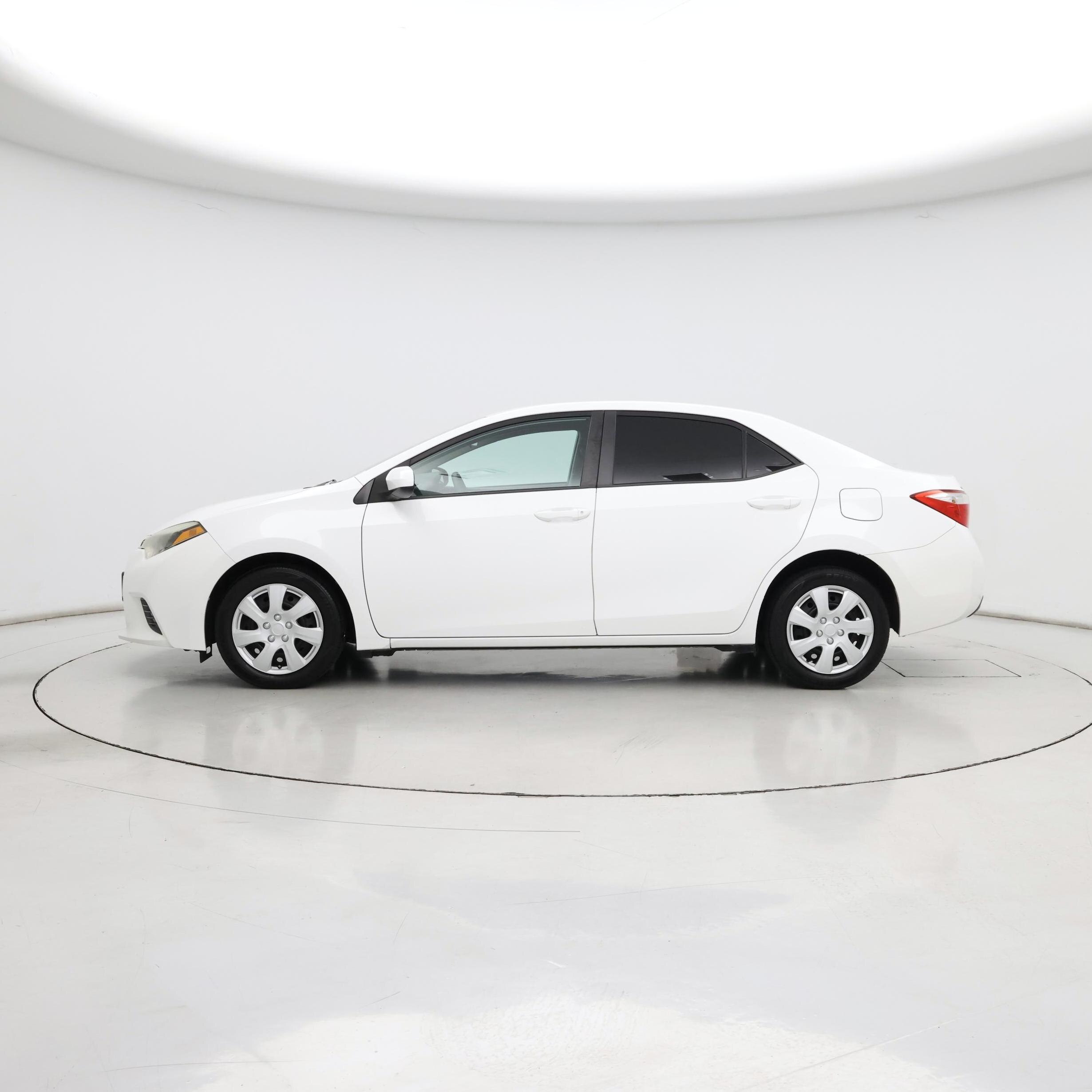 Thumbnail: 2015 Toyota Corolla - 3